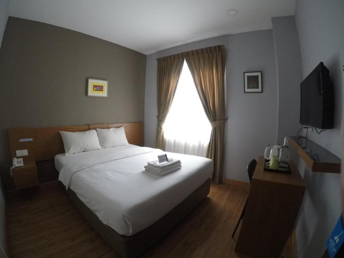 Hotel Zamburger Second Link Johor Bahru Kültér fotó